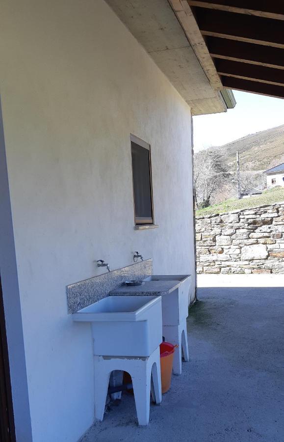 Albergue La Escuela La Laguna  Exteriör bild